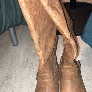 Brown Knee-High Winter Boots, some wearing on the front as seen in picture
